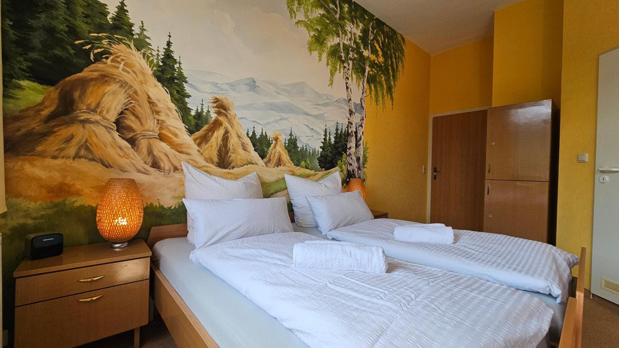 Pension Weisse Rose, Parkplatz, Fruehstueck, Wlan, Zentral Bad Elster Εξωτερικό φωτογραφία