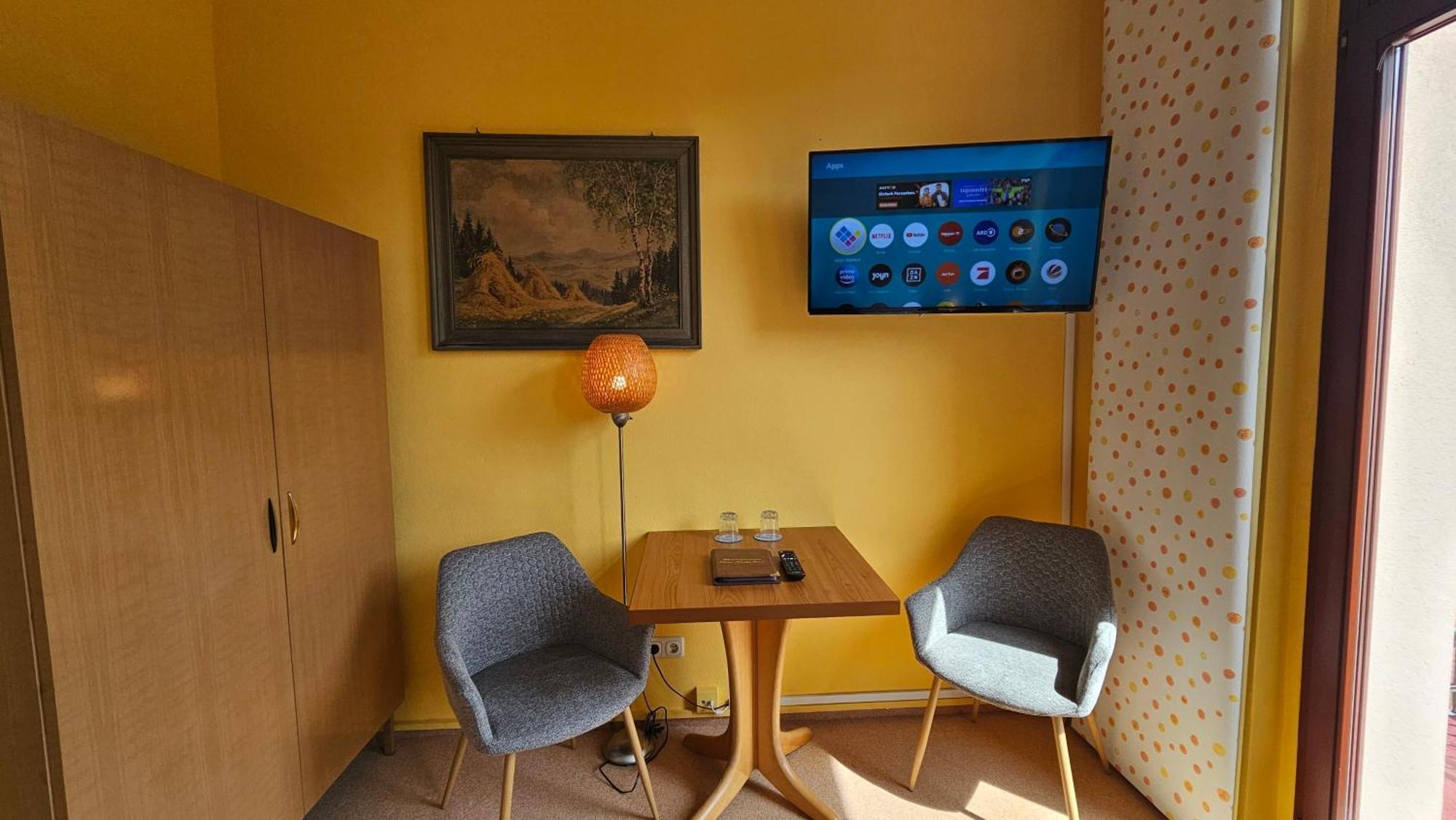 Pension Weisse Rose, Parkplatz, Fruehstueck, Wlan, Zentral Bad Elster Εξωτερικό φωτογραφία