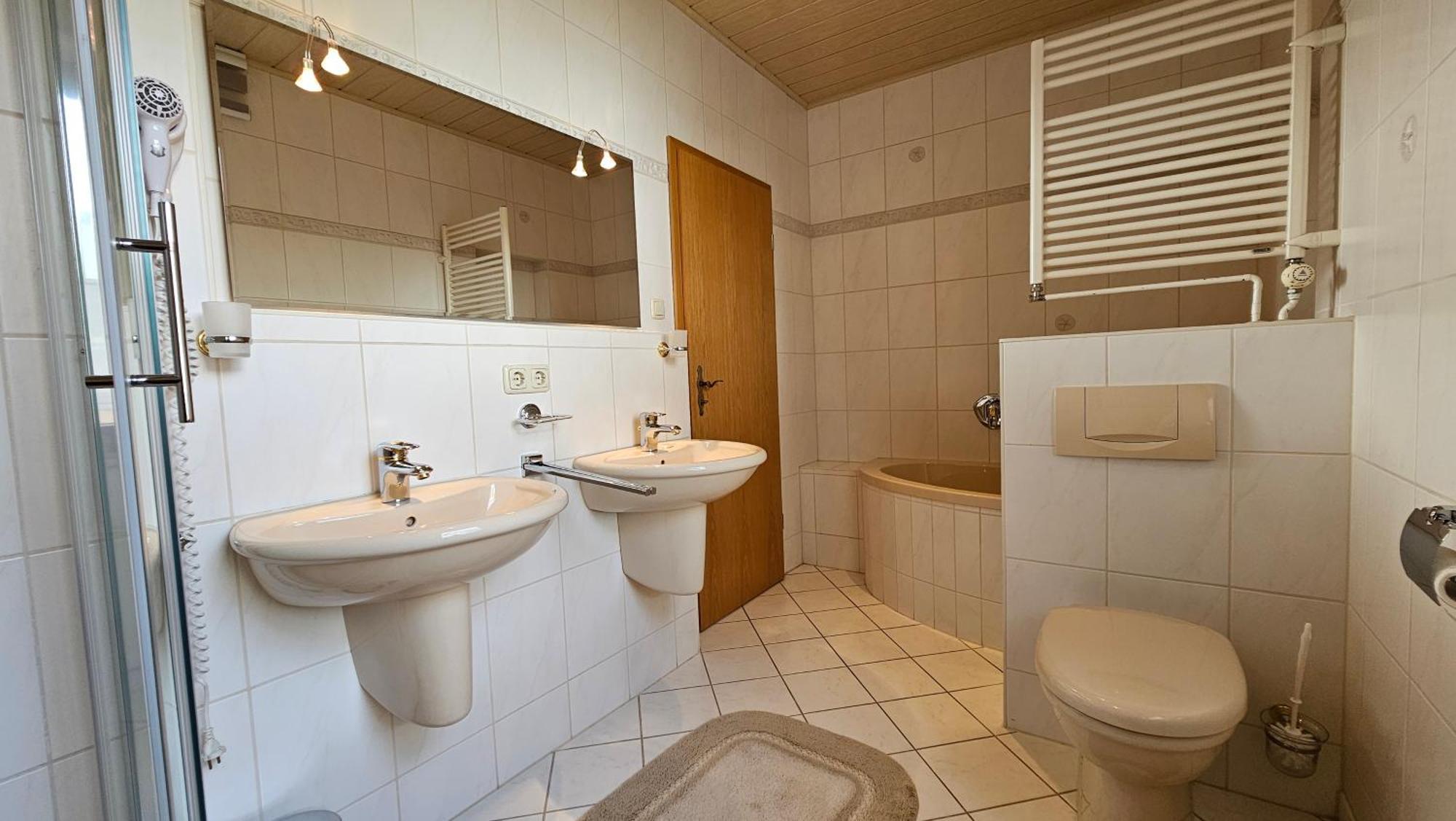 Pension Weisse Rose, Parkplatz, Fruehstueck, Wlan, Zentral Bad Elster Εξωτερικό φωτογραφία